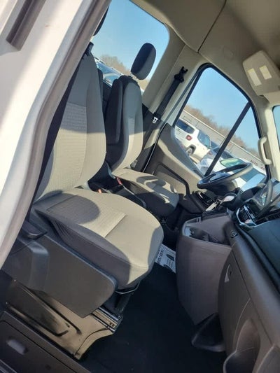 2023 Ford Transit Passenger Wagon XLT