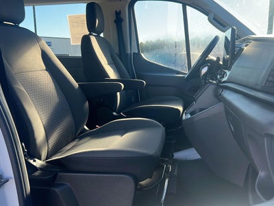 2024 Ford Transit Passenger Wagon XLT