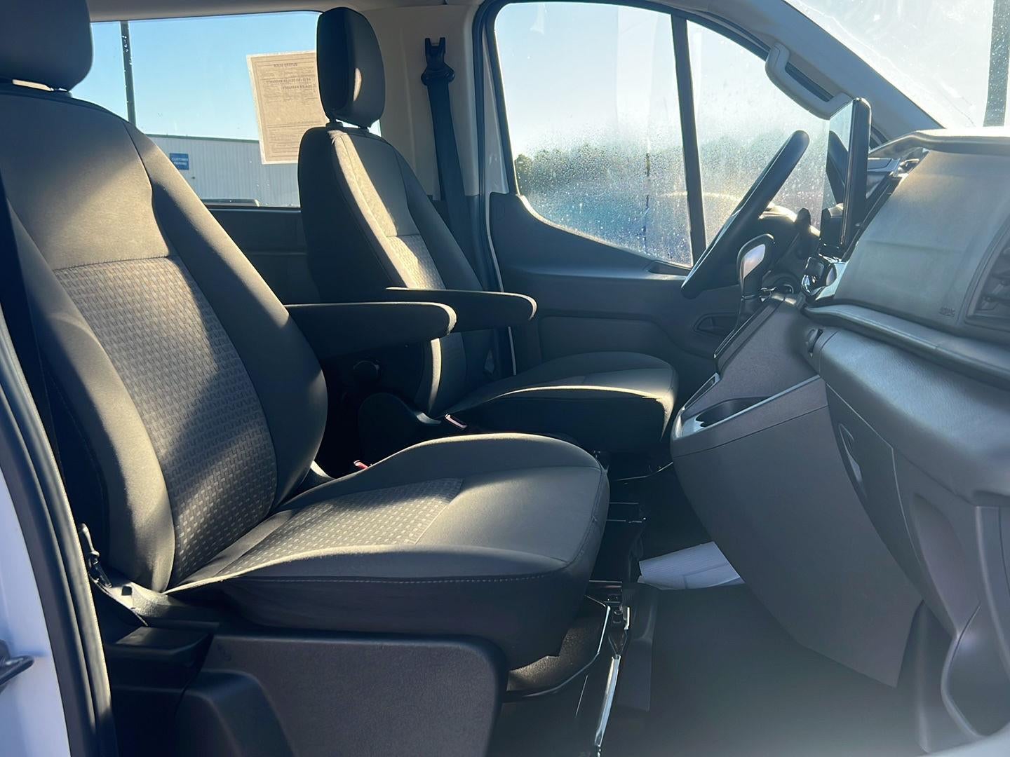 2024 Ford Transit Passenger Wagon XLT