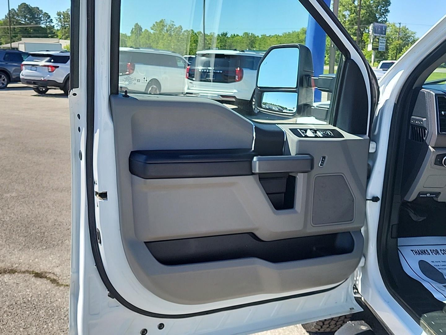 2022 Ford Super Duty F-350 DRW XLT