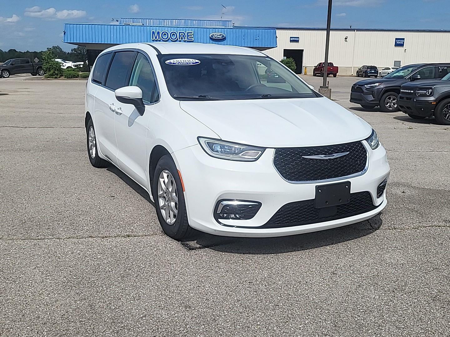 2023 Chrysler Pacifica Touring L