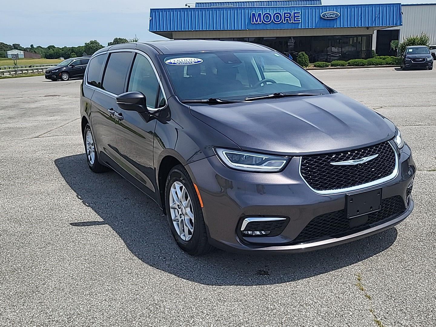 2023 Chrysler Pacifica Touring L