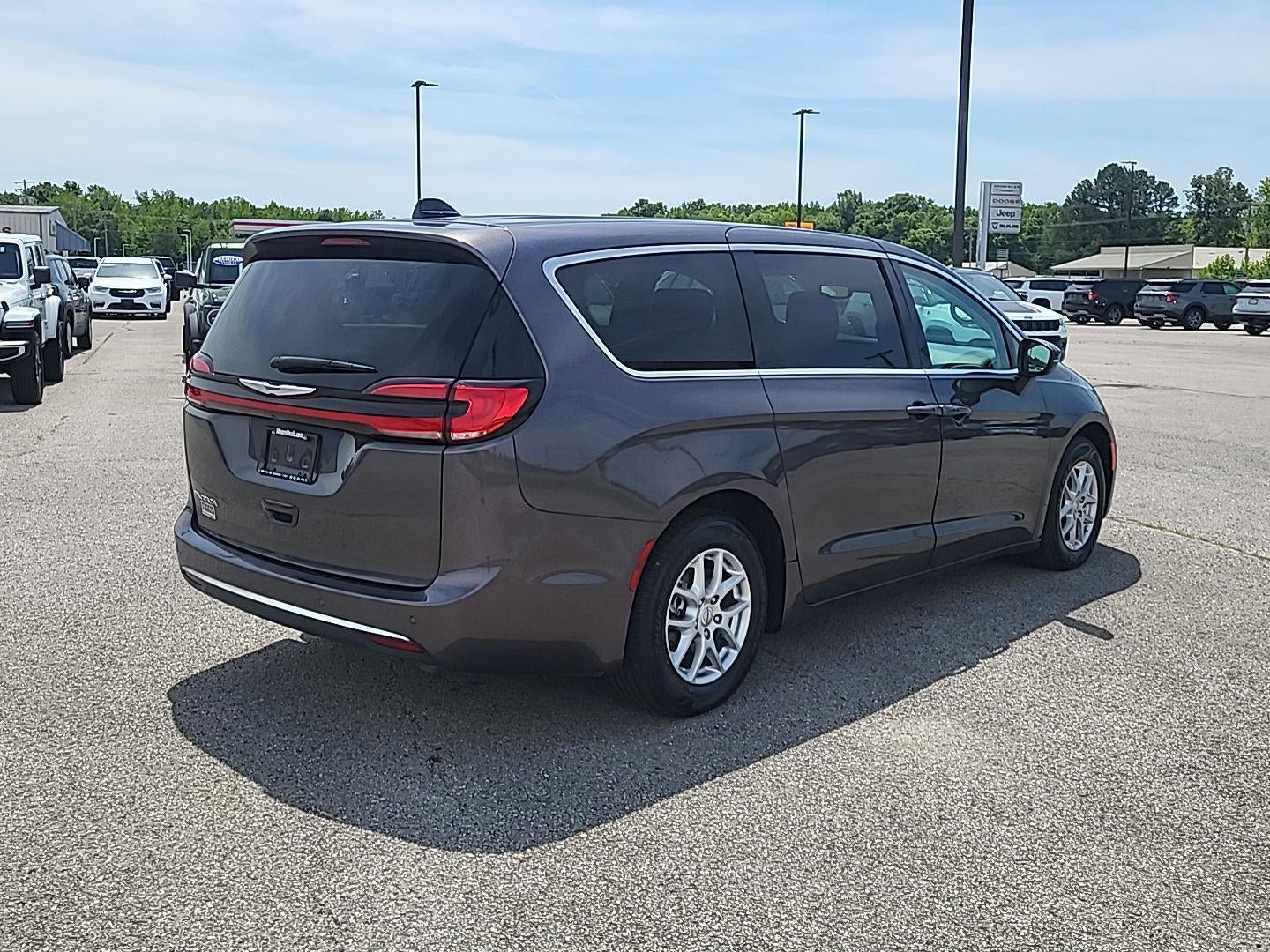 2023 Chrysler Pacifica Touring L