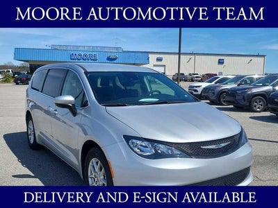 2023 Chrysler Voyager LX