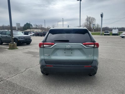 2020 Toyota RAV4 XLE