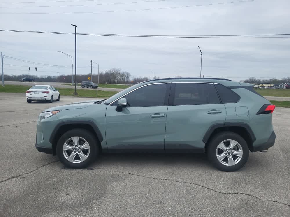 2020 Toyota RAV4 XLE