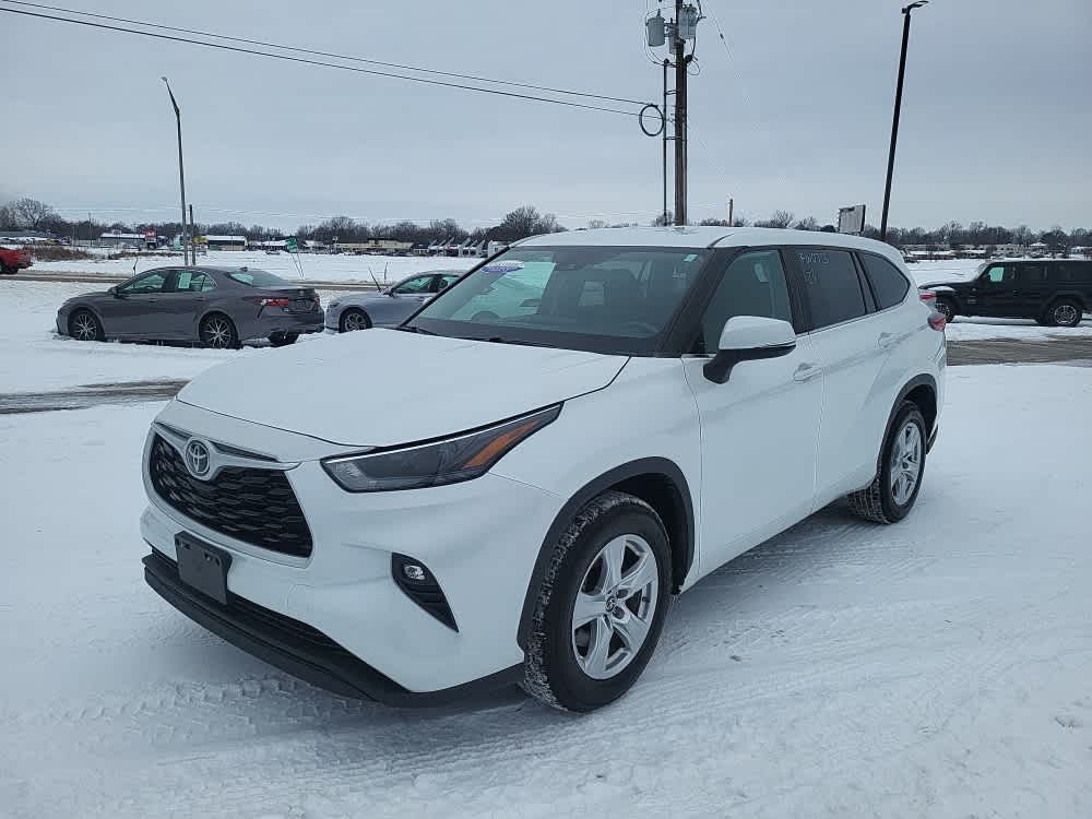 2023 Toyota Highlander LE