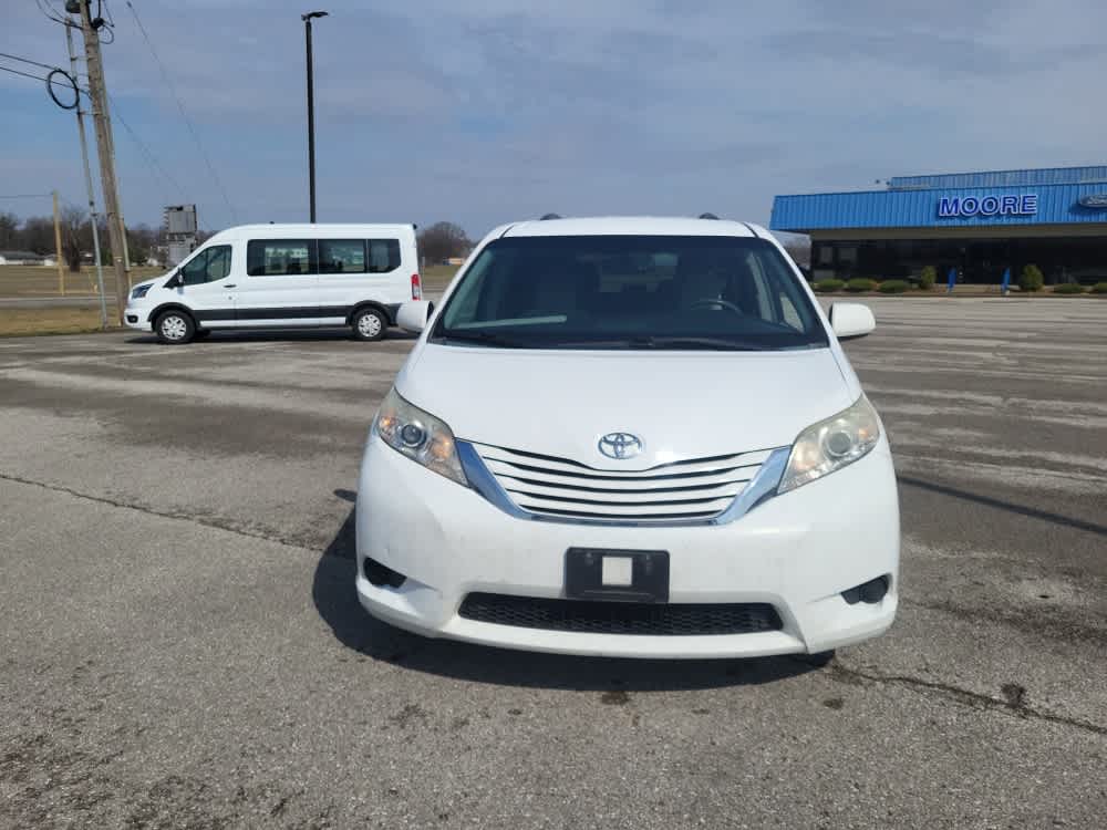 2015 Toyota Sienna LE