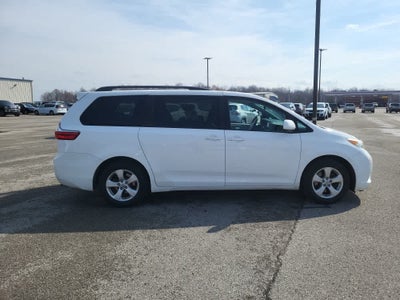 2015 Toyota Sienna LE