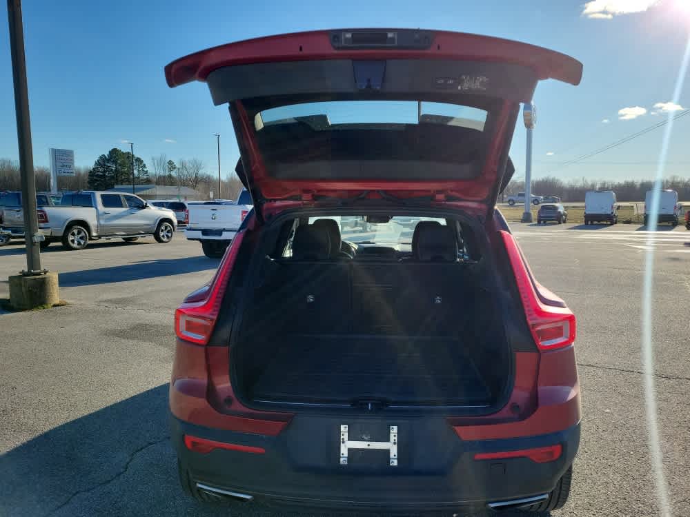 2020 Volvo XC40 R-Design