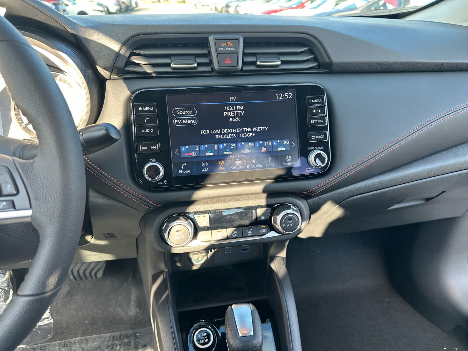 2025 Nissan Versa SR