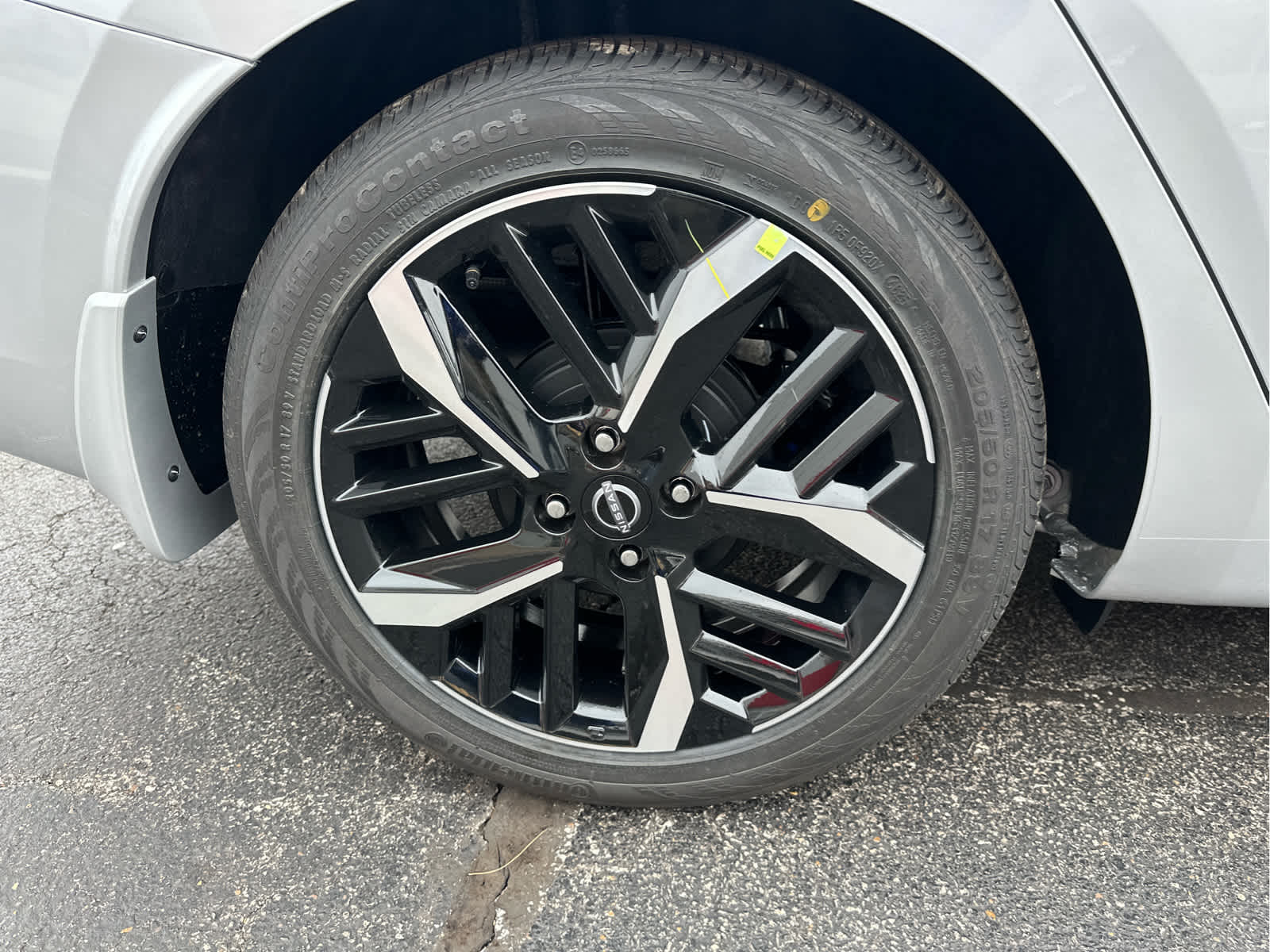 2025 Nissan Versa SR