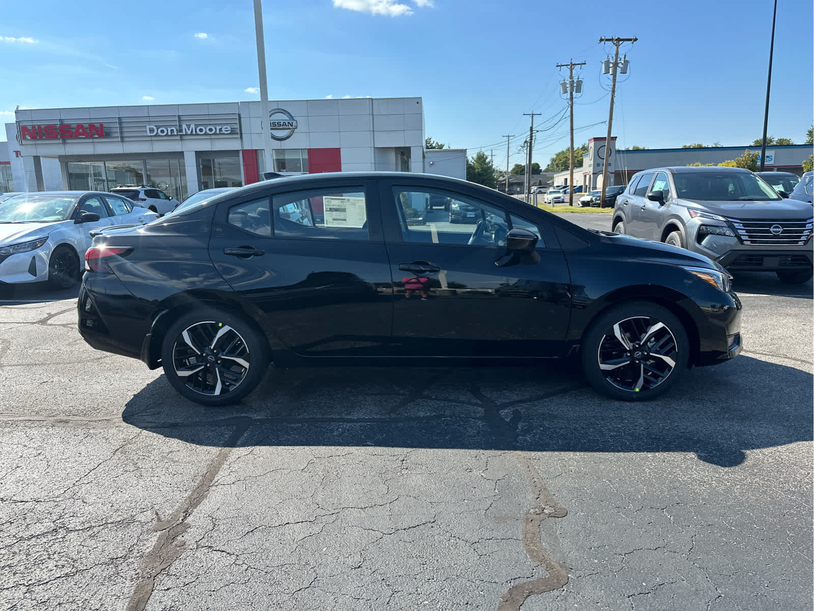 2025 Nissan Versa SR