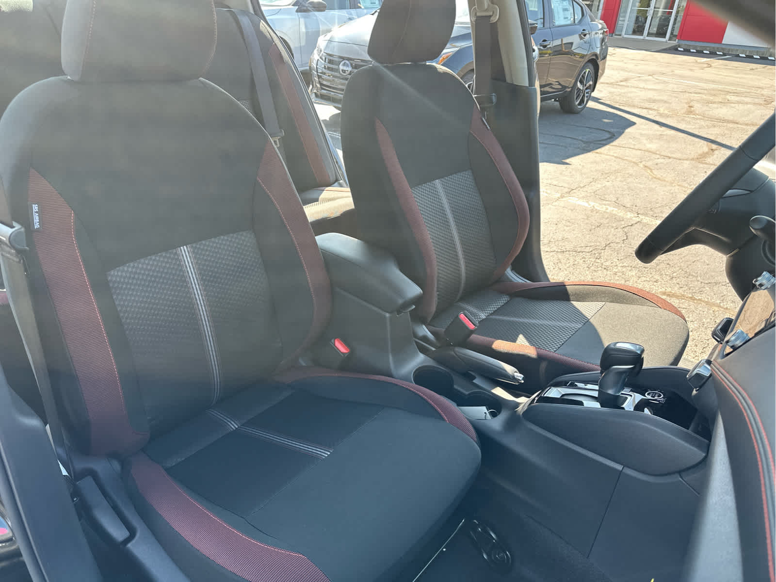 2025 Nissan Versa SR