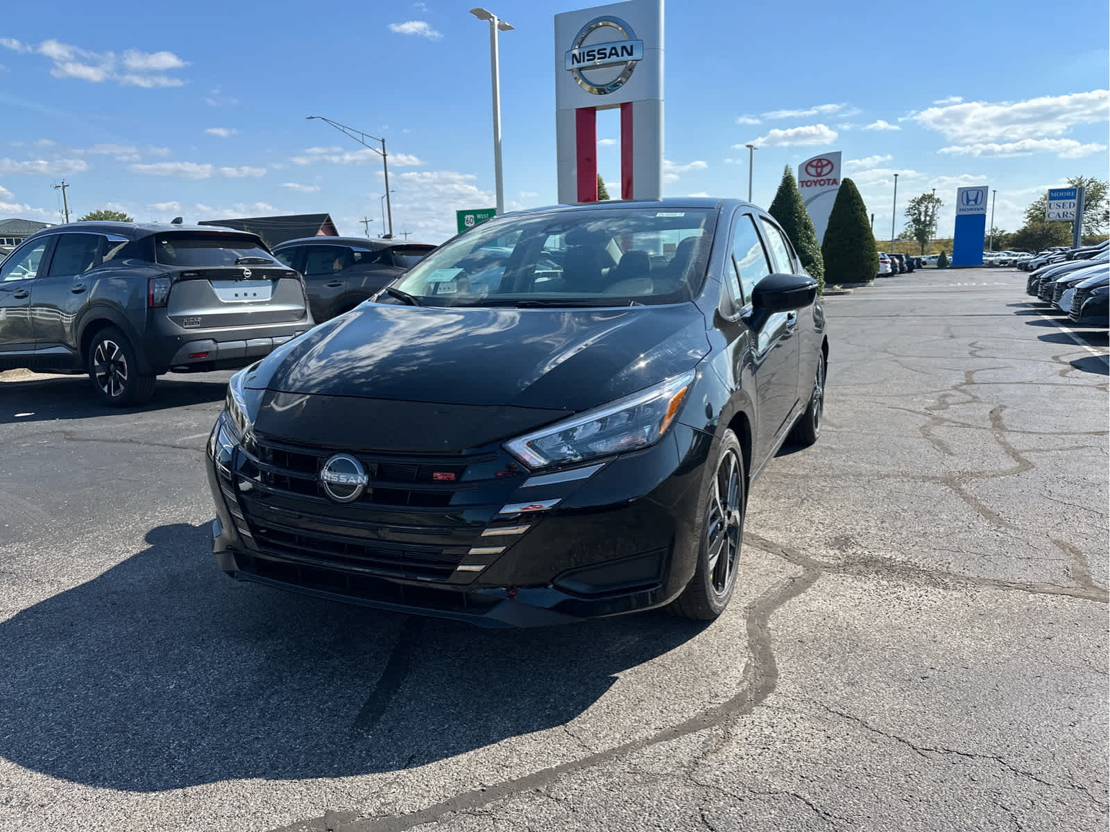 2025 Nissan Versa SR
