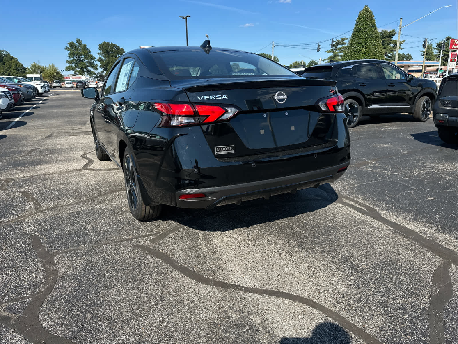 2025 Nissan Versa SR