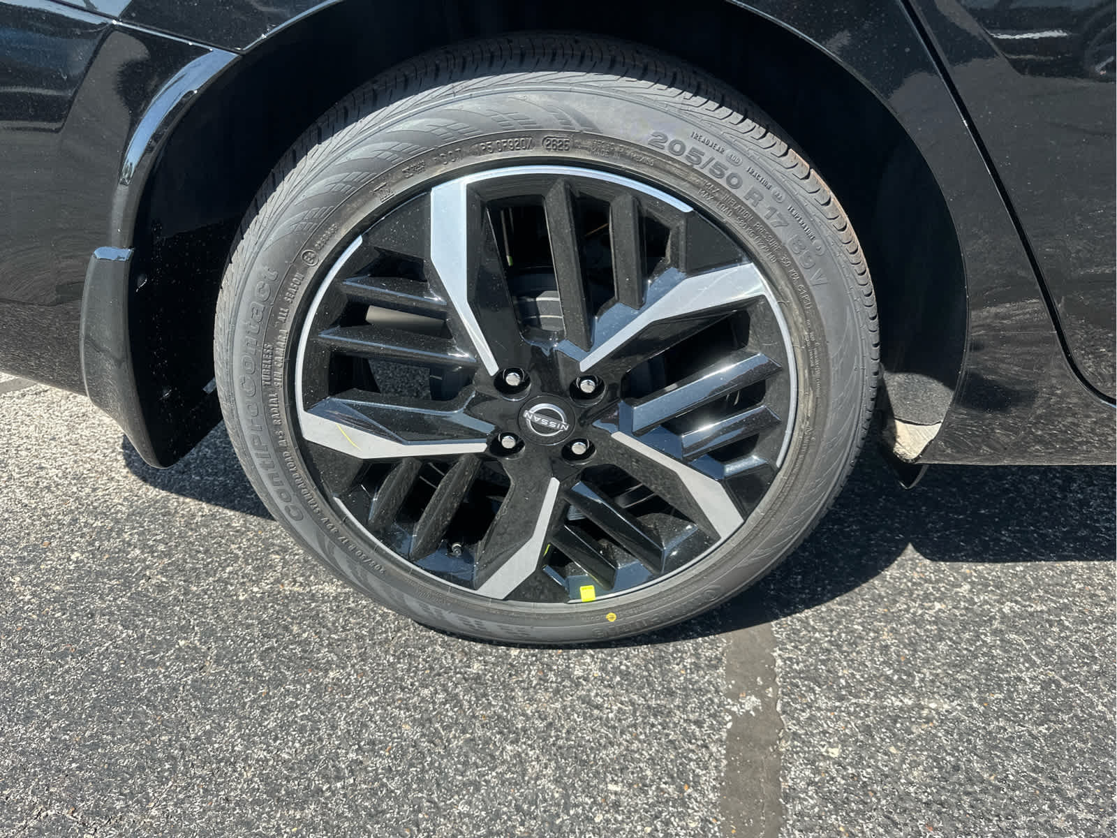 2025 Nissan Versa SR