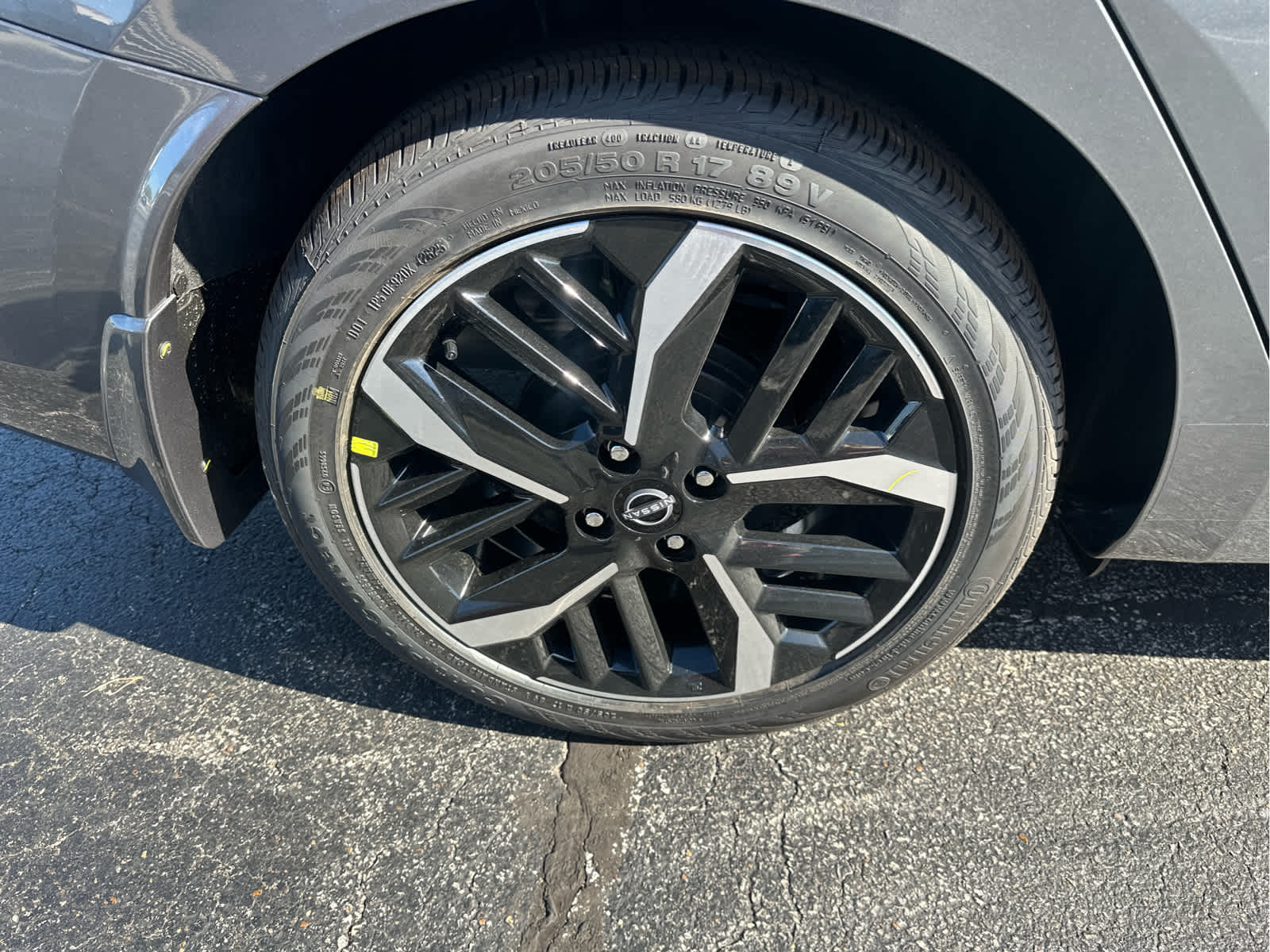 2025 Nissan Versa SR