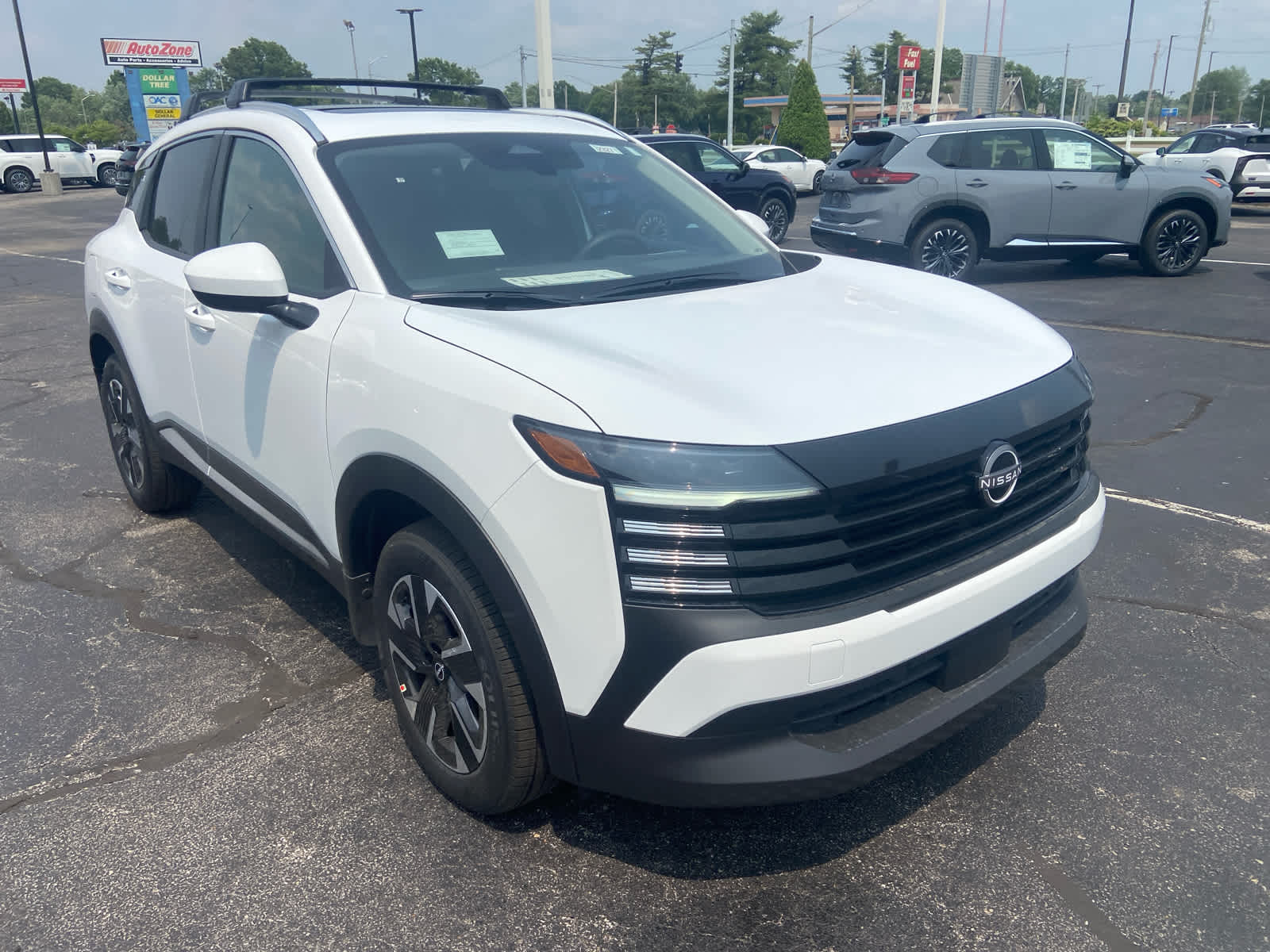 2025 Nissan Kicks SV