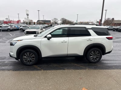 2025 Nissan Pathfinder SV