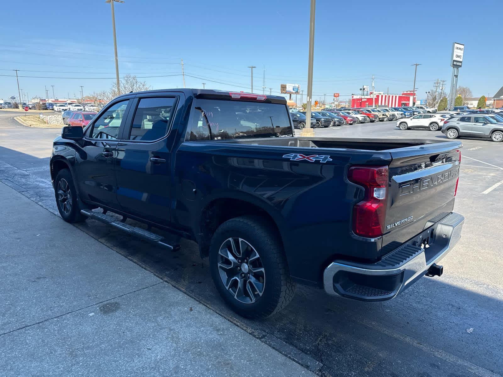 2024 Chevrolet Silverado 1500 LT (2FL)