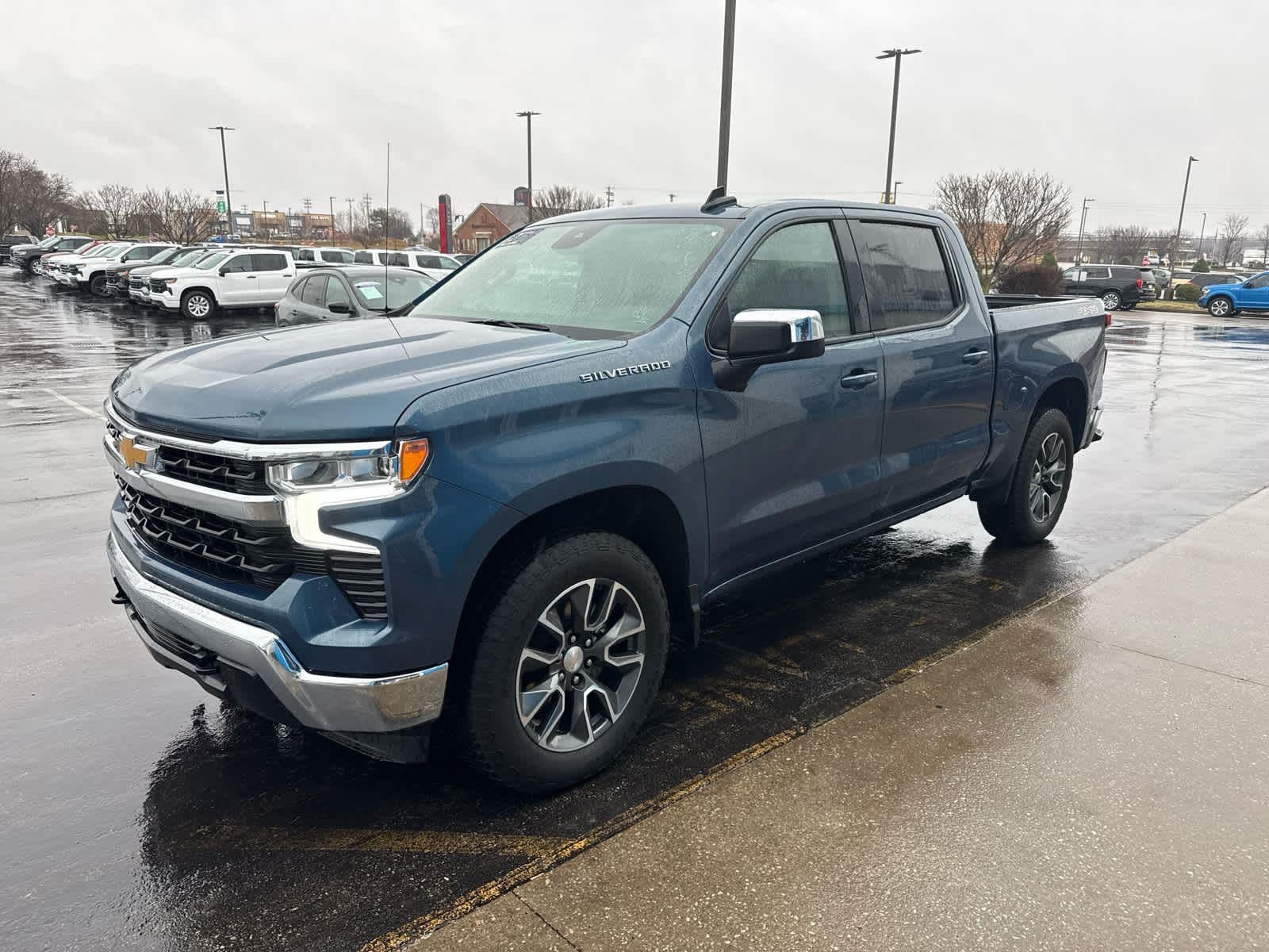 2024 Chevrolet Silverado 1500 LT (2FL)