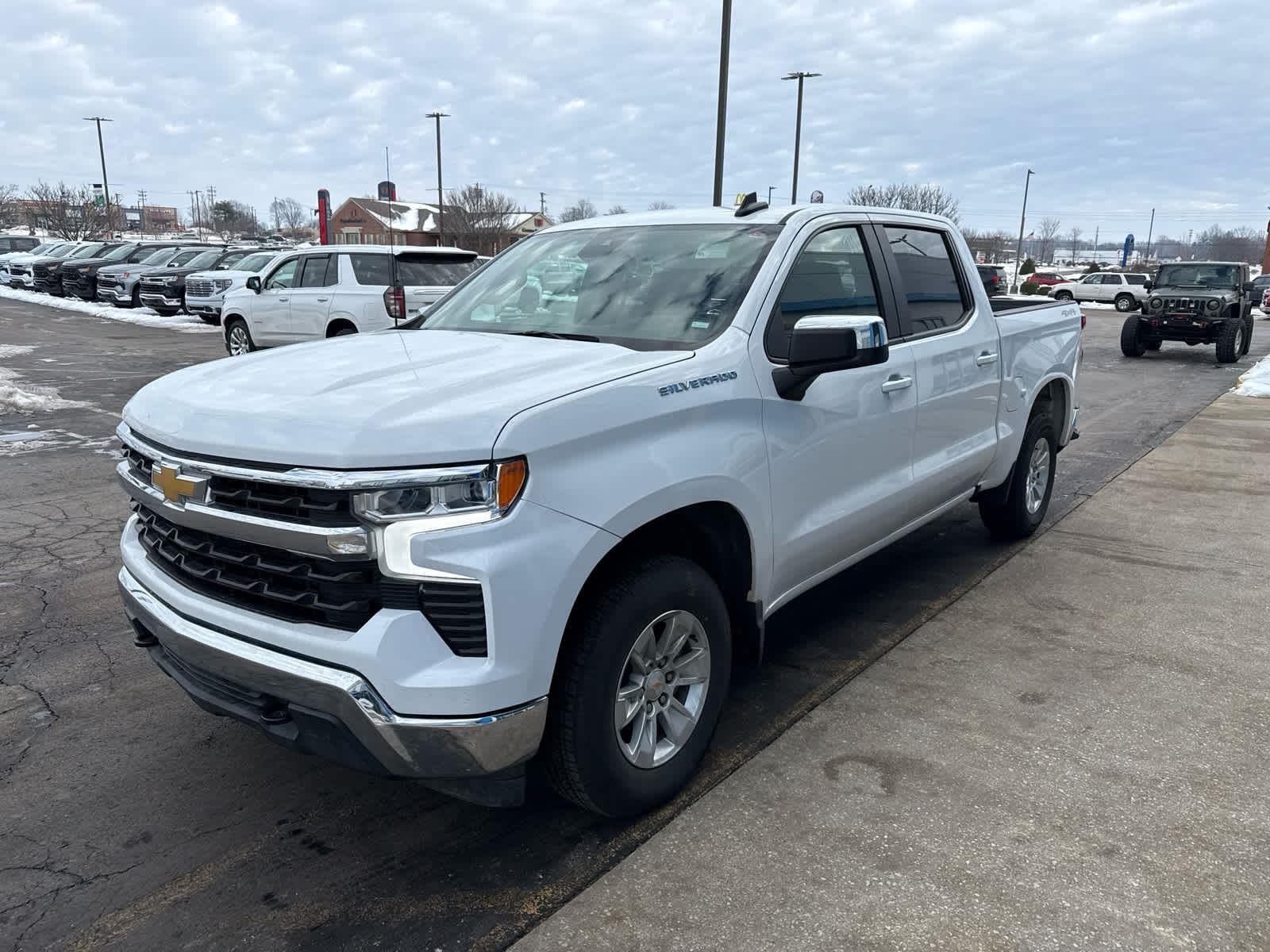 2025 Chevrolet Silverado 1500 LT