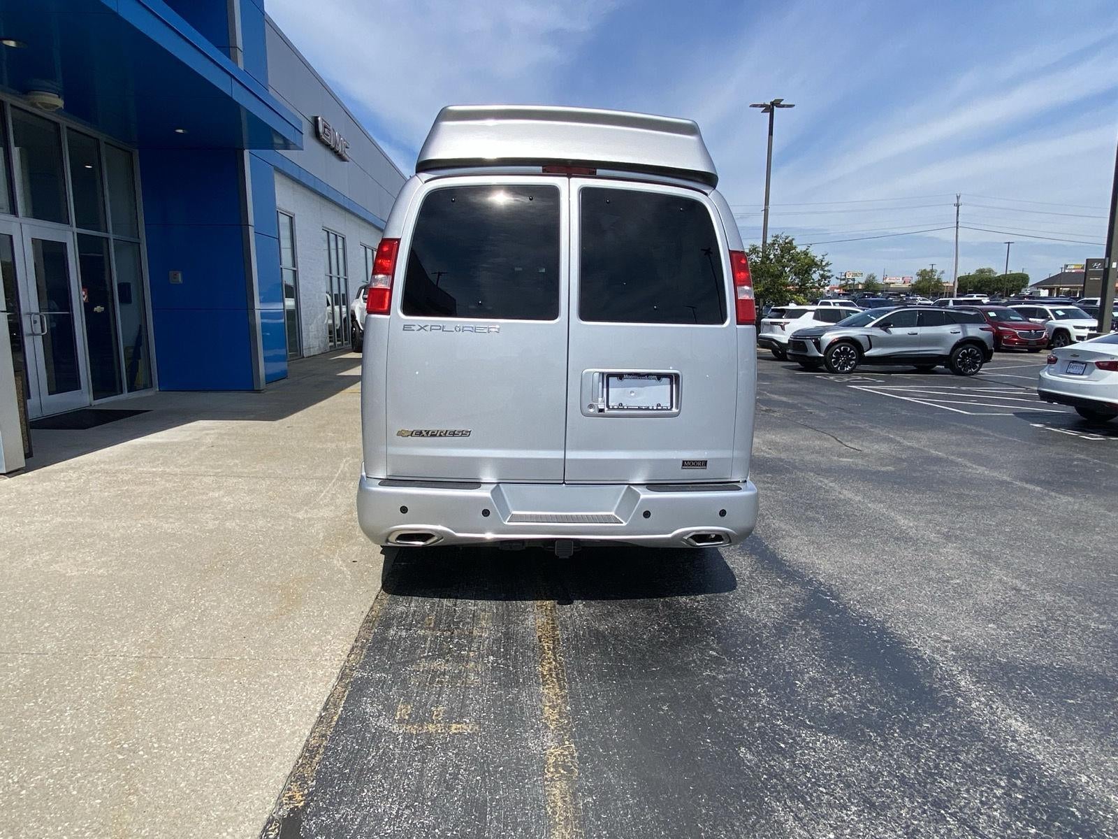 2026 Chevrolet Express Cargo WT