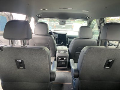 2025 GMC Acadia AT4