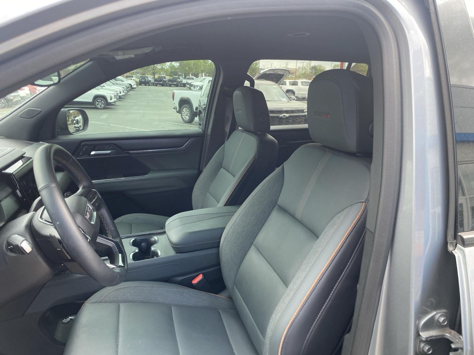 2025 GMC Acadia AT4
