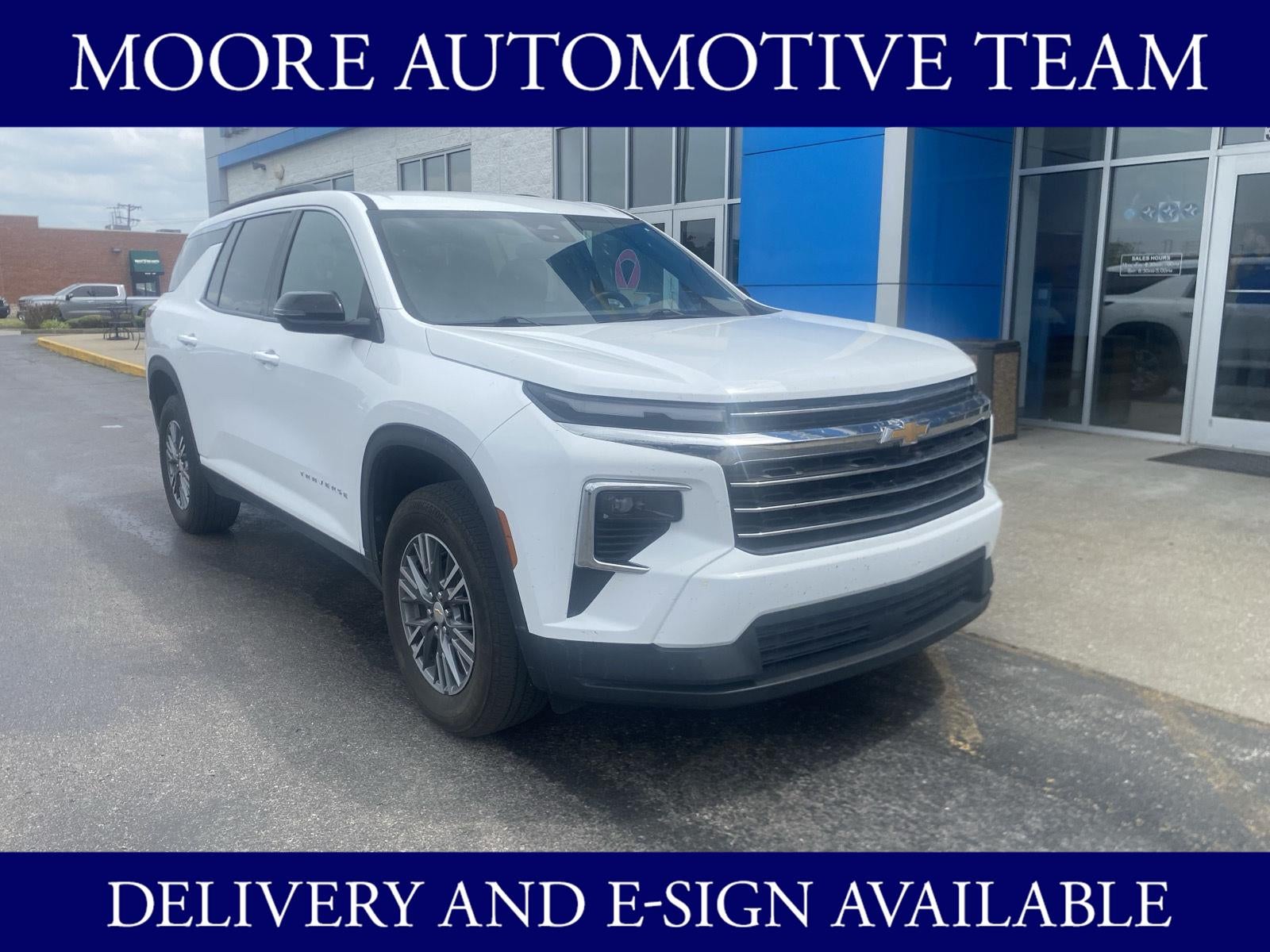 2025 Chevrolet Traverse LT