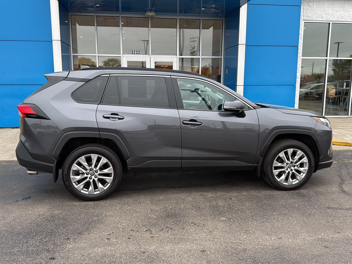 2024 Toyota RAV4 XLE Premium