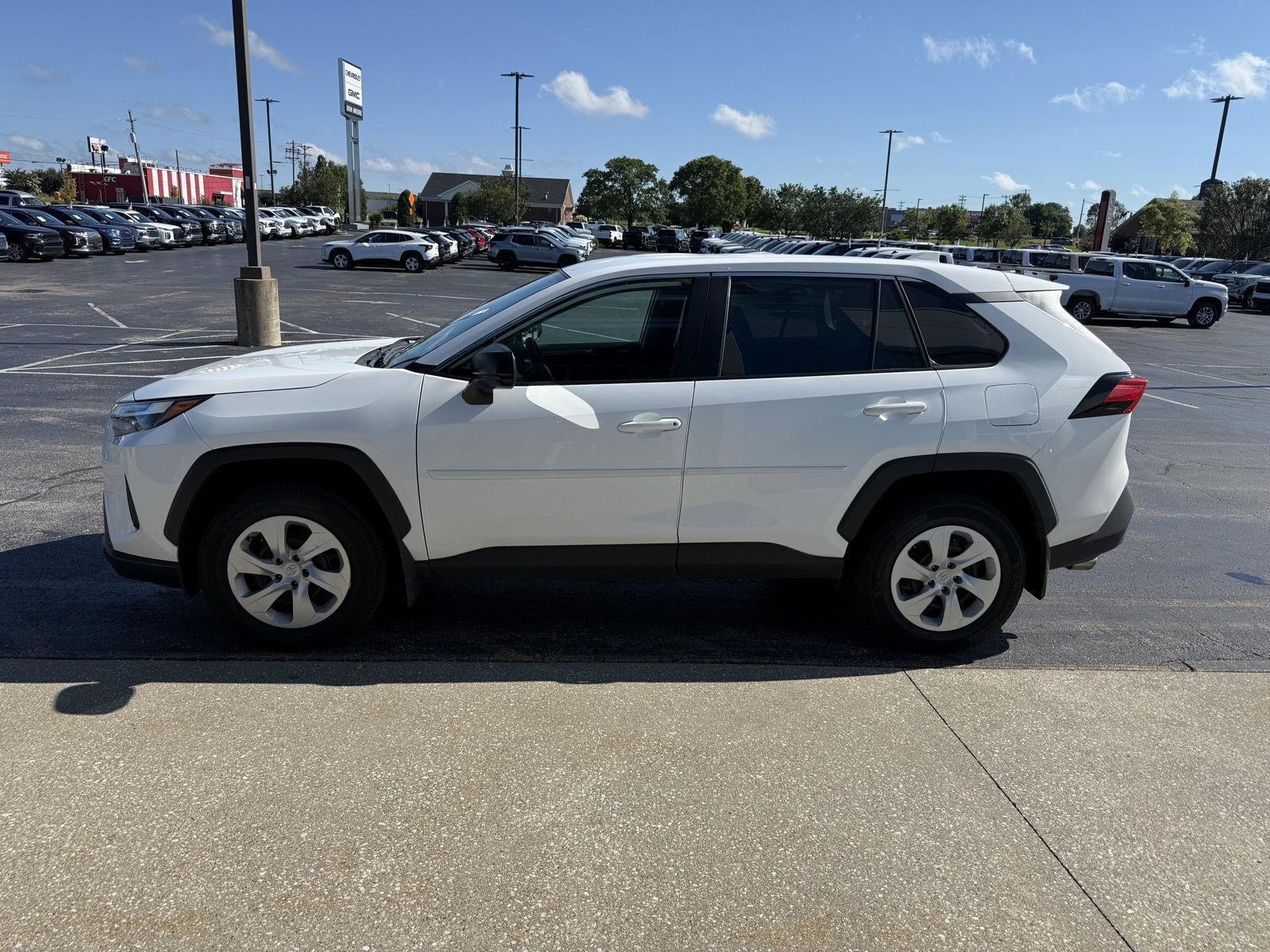 2024 Toyota RAV4 LE