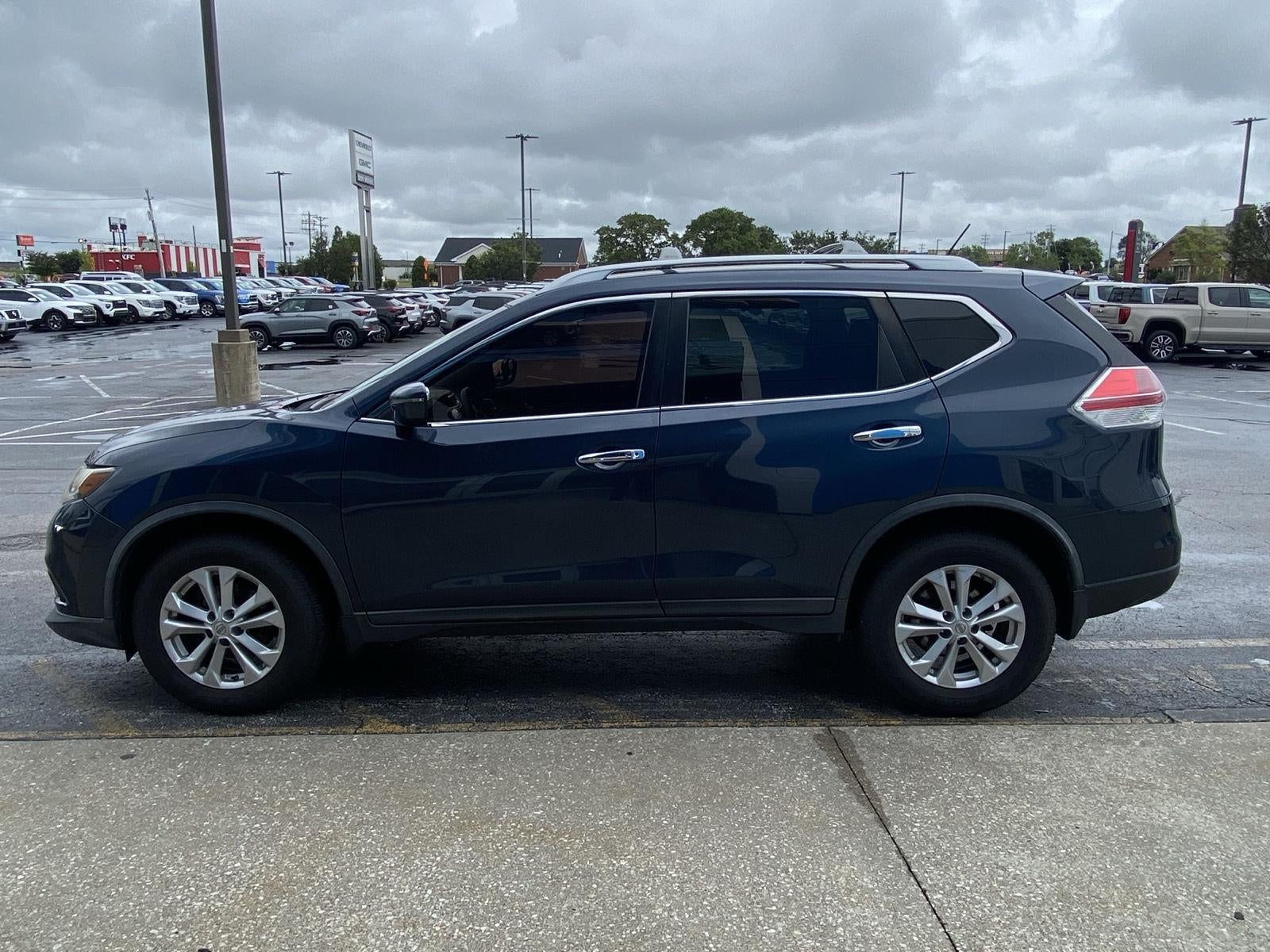 2016 Nissan Rogue SV