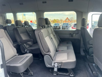 2023 Ford Transit Passenger Wagon XLT