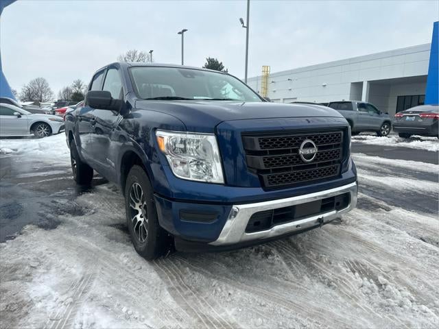 2023 Nissan Titan SV
