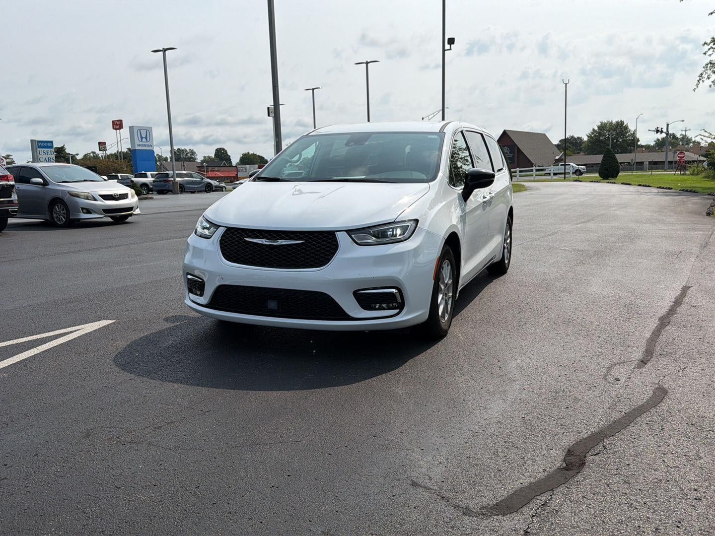2024 Chrysler Pacifica Touring L