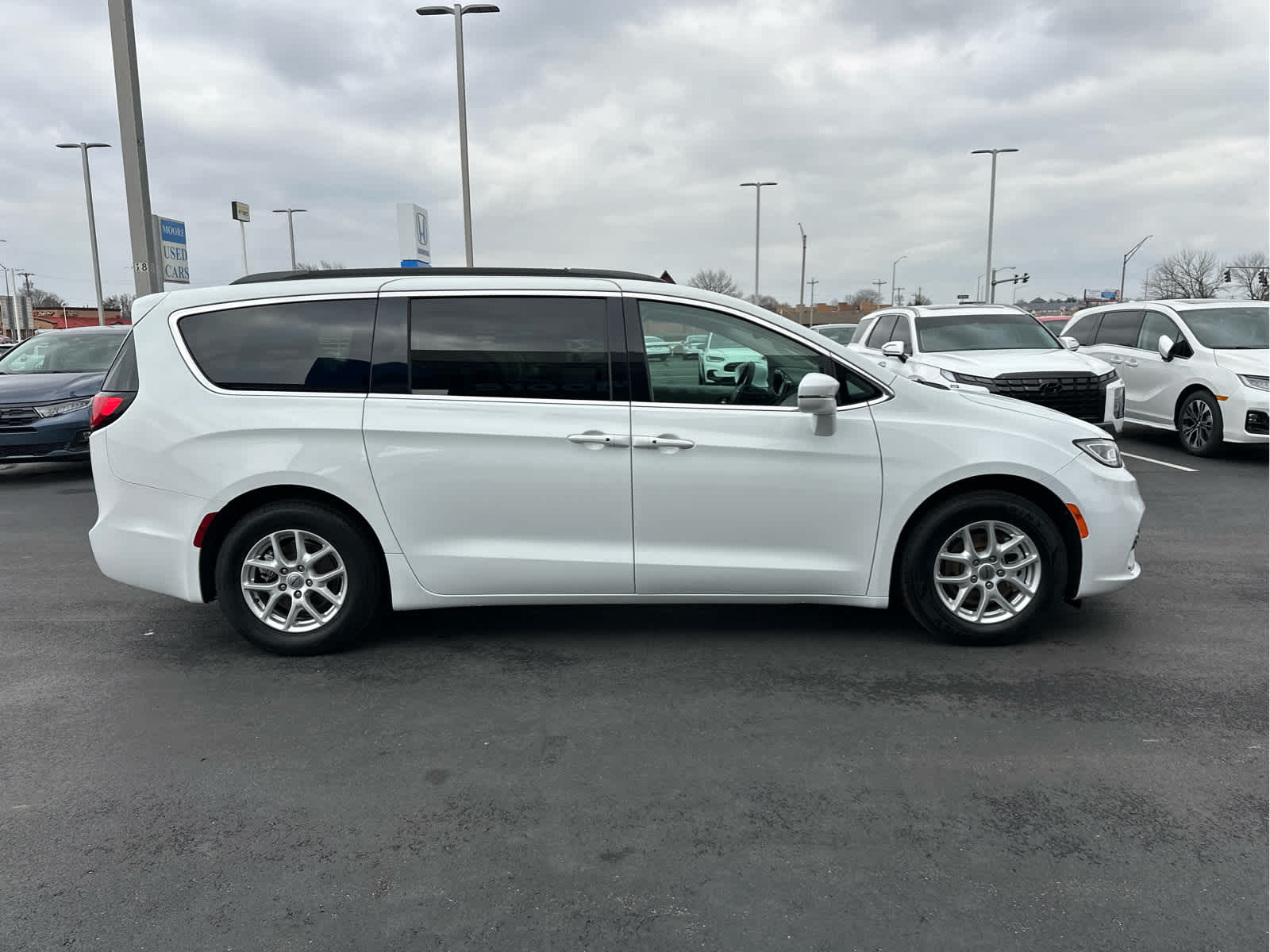 2022 Chrysler Pacifica Touring L