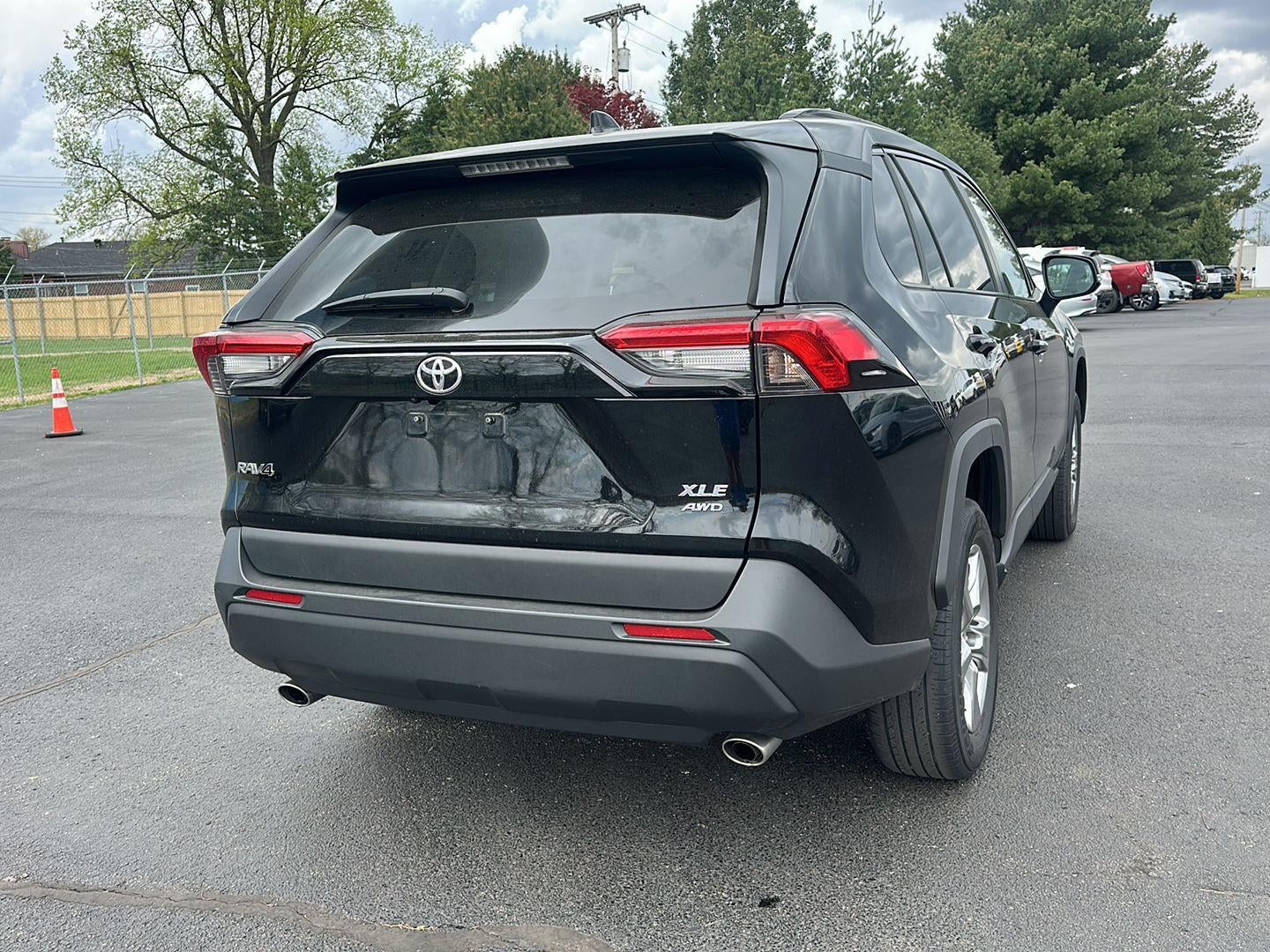 2024 TOYOTA TRUCK RAV4 XLE