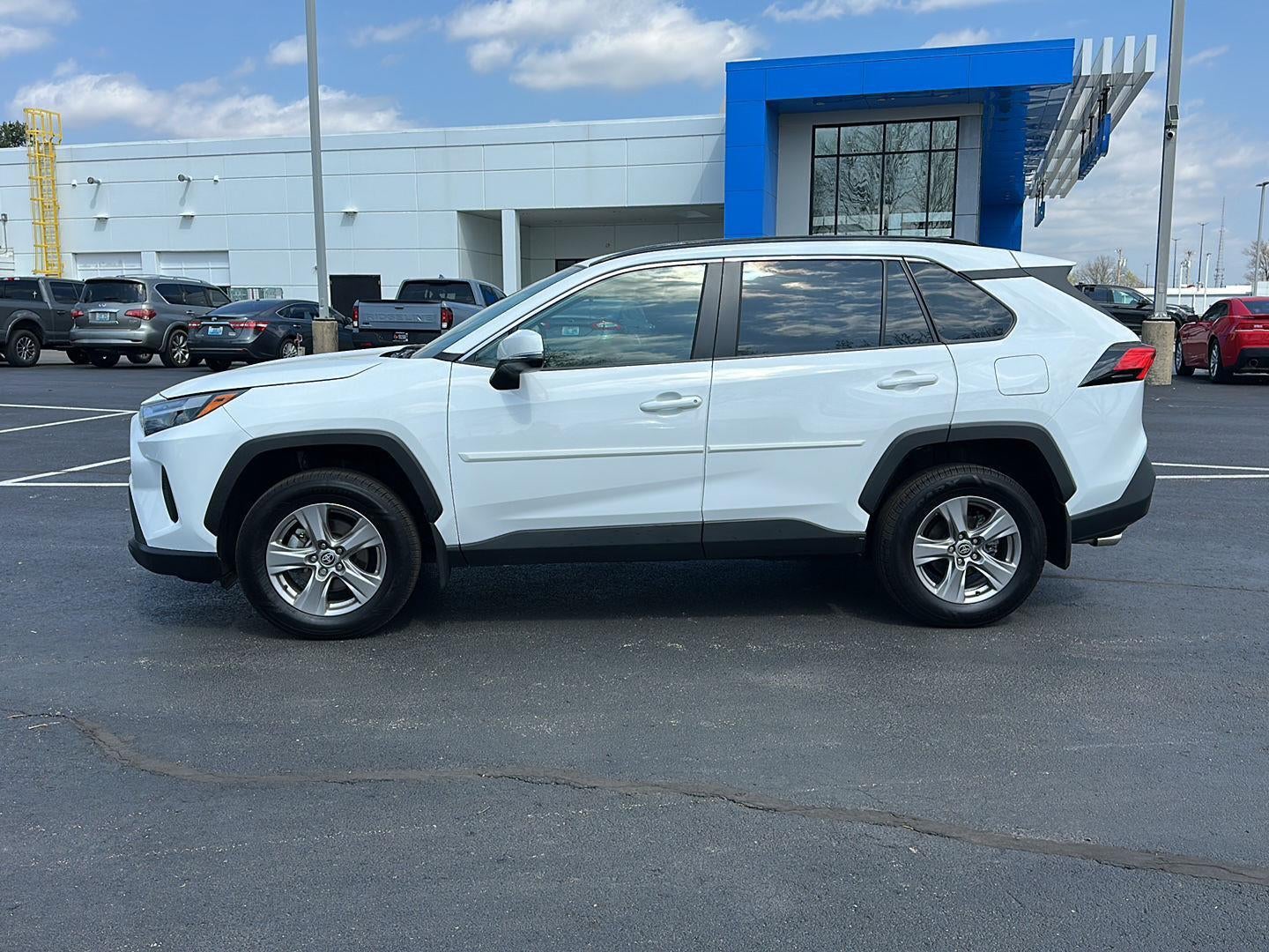 2023 Toyota RAV4 XLE