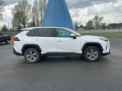 2024 TOYOTA TRUCK RAV4 XLE