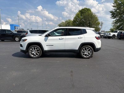 2022 Jeep Compass Latitude Lux
