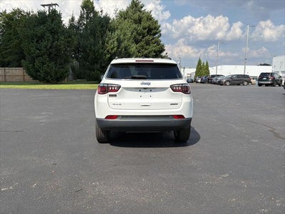 2022 Jeep Compass Latitude Lux