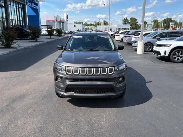 2022 Jeep Compass Latitude Lux