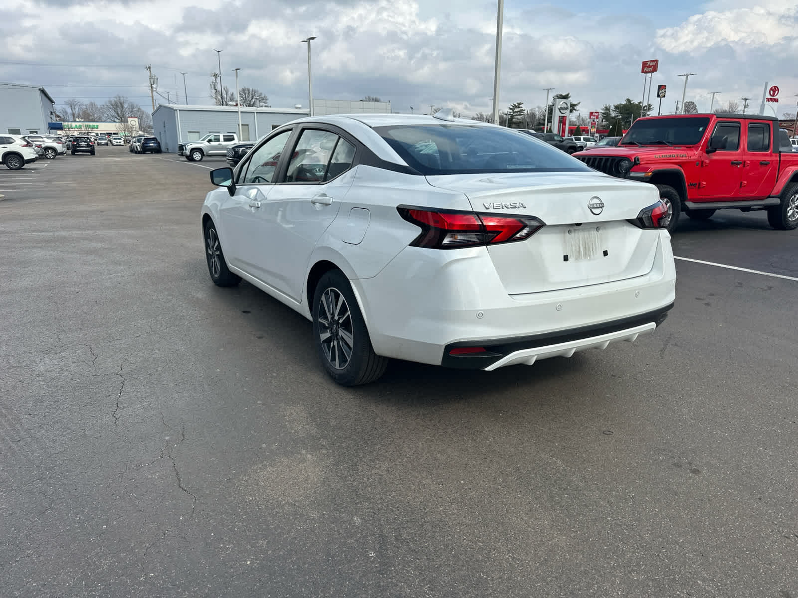 2025 Nissan Versa SV
