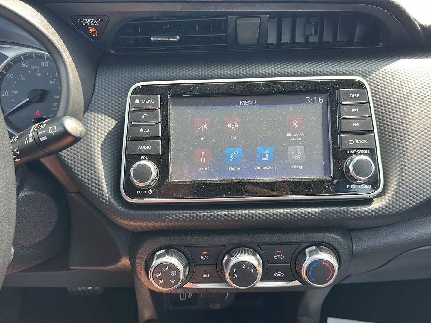 2023 Nissan Kicks S