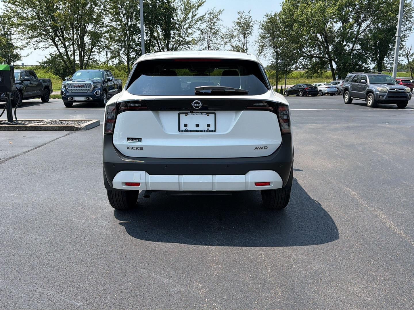 2025 Nissan Kicks SV