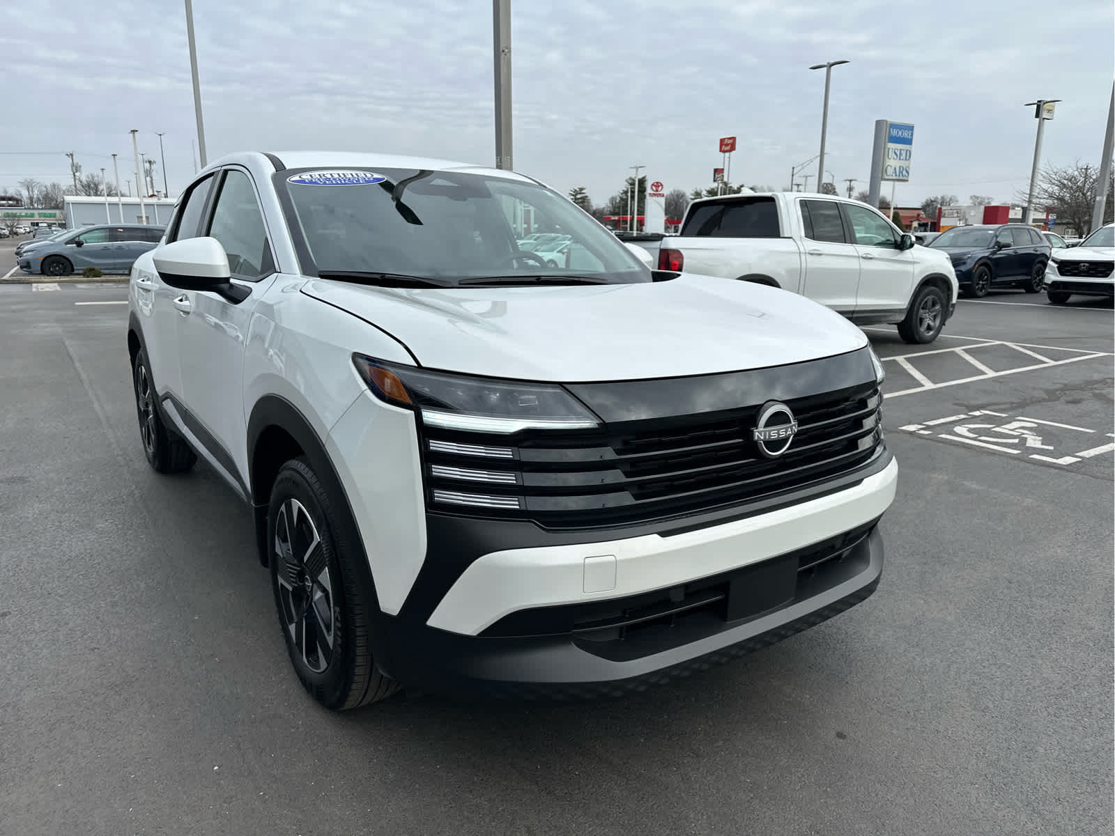 2025 Nissan Kicks SV