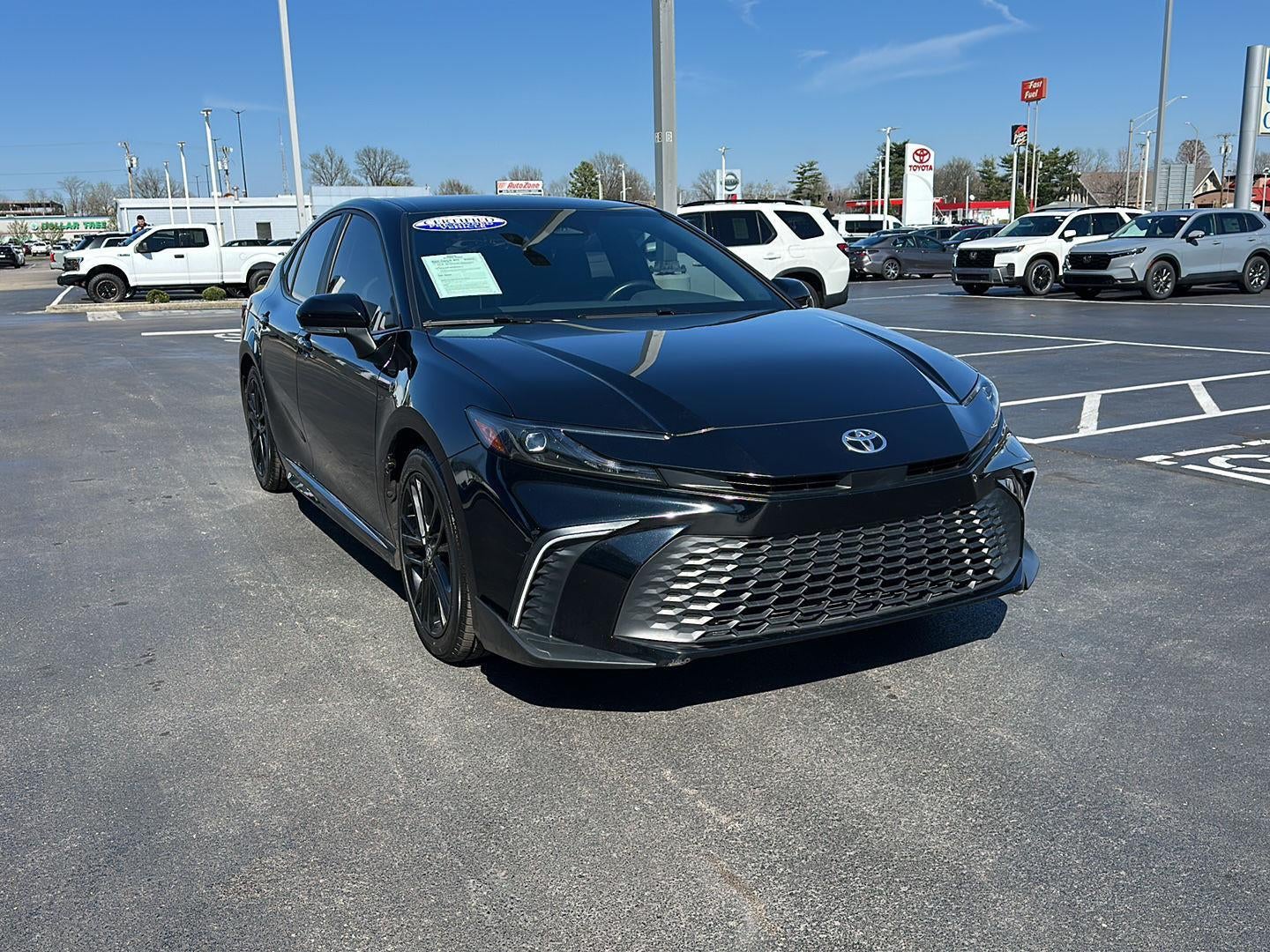 2025 Toyota Camry SE