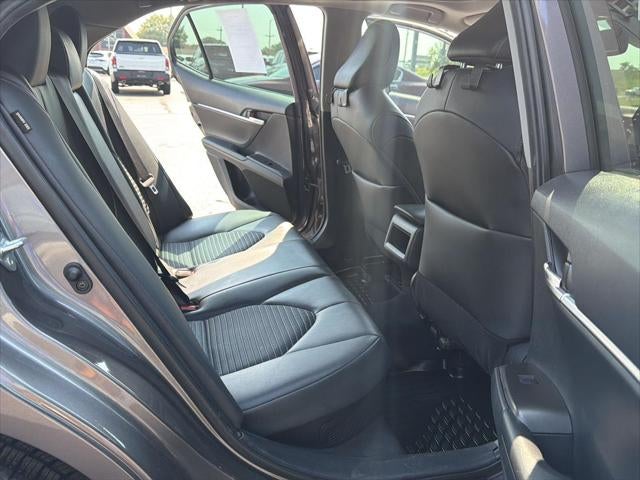 2022 Toyota Camry Hybrid SE